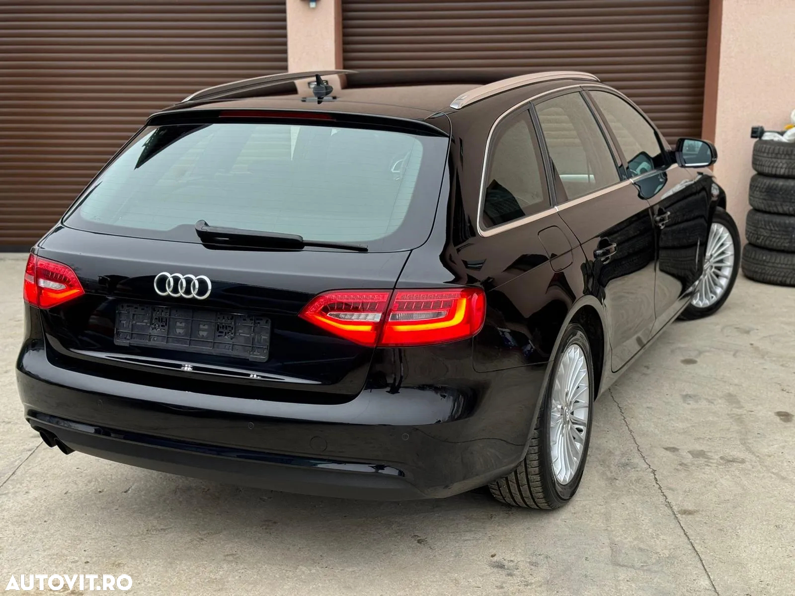 Audi A4 Avant 2.0 TDI DPF multitronic S line Sportpaket - 4