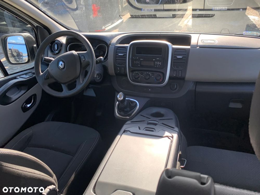 Renault Trafic - 18