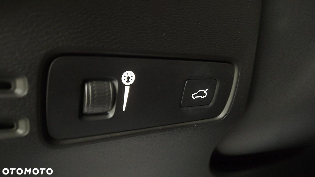 Volvo XC 40 T3 Momentum Pro - 17