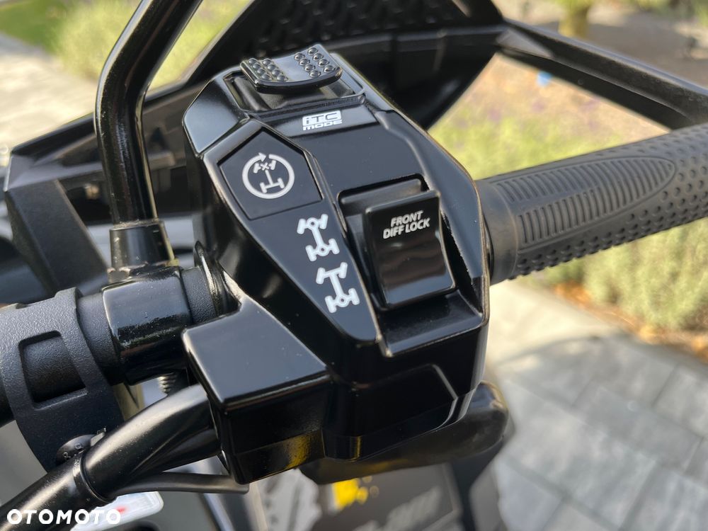 Can-Am Outlander Max - 16