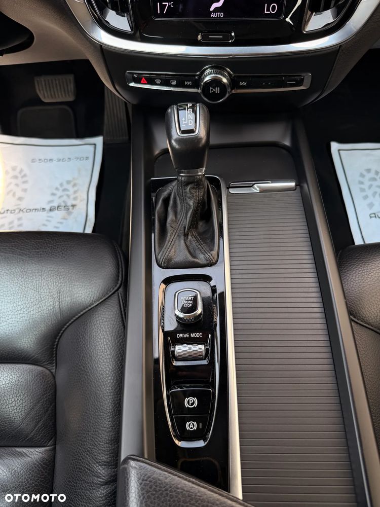 Volvo V60 D3 SCR AWD - 20