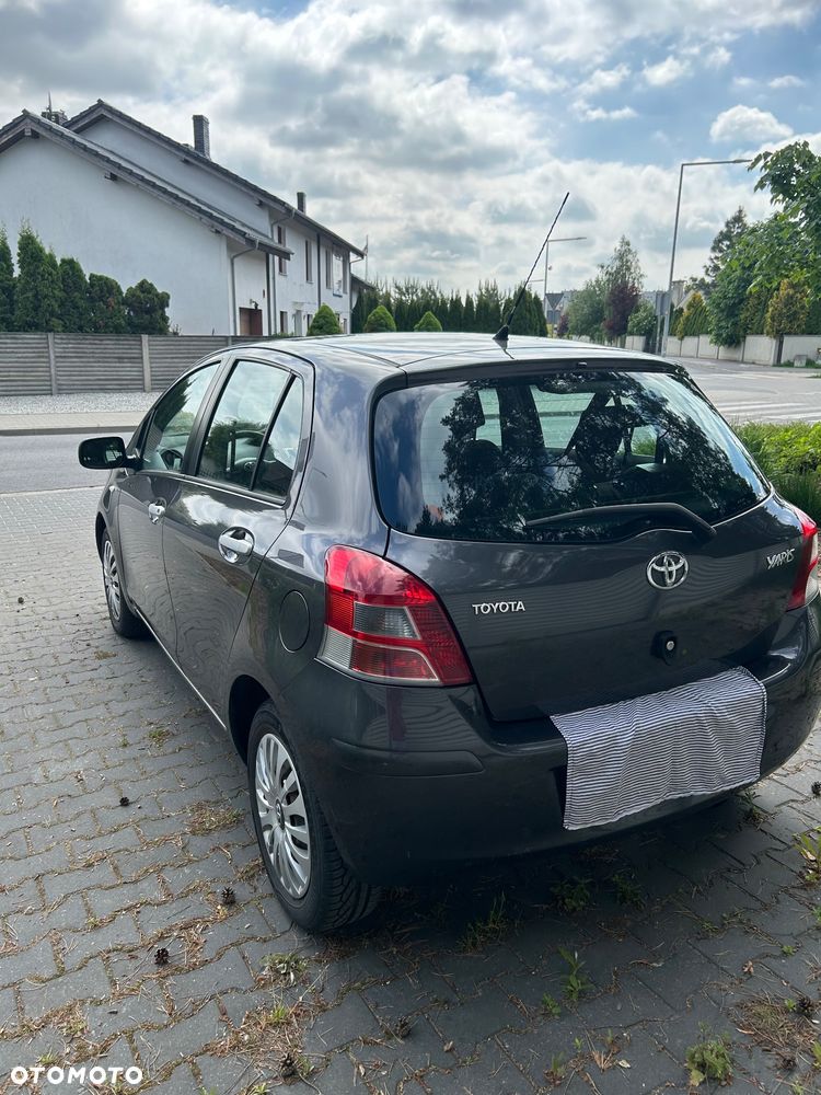 Toyota Yaris 1.33 Active - 5