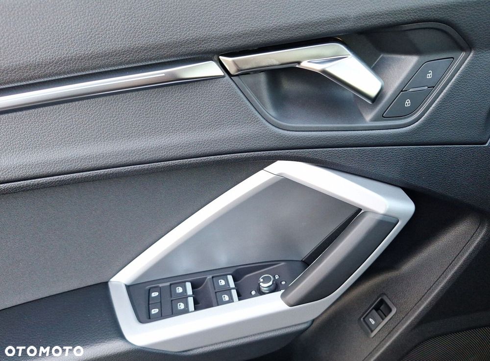 Audi Q3 Sportback - 10