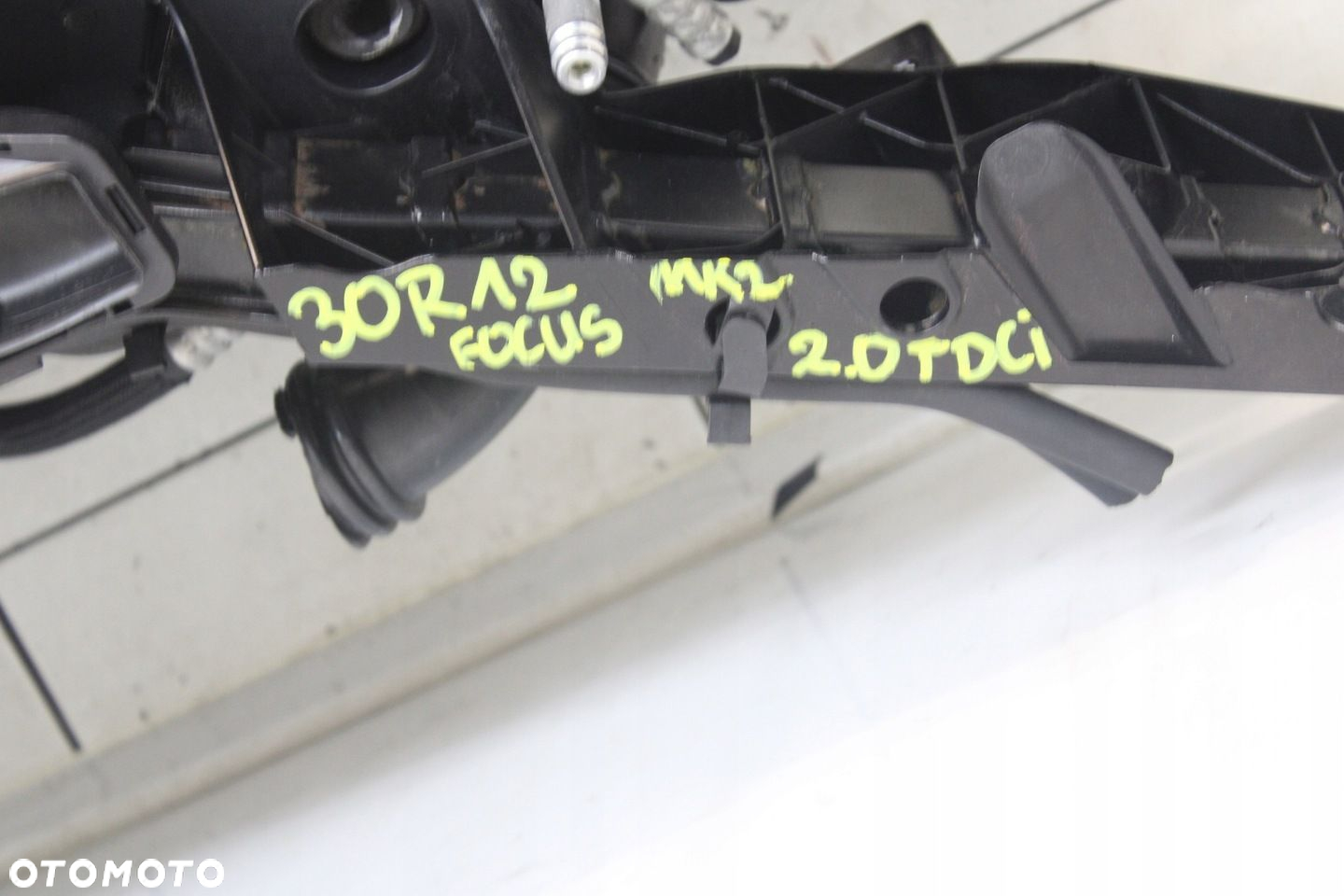 PAS PRZEDNI WZMOCNIENIE CHŁODNICE FORD FOCUS MK2 LIFT 2007R- 2.0 TDCI - 14