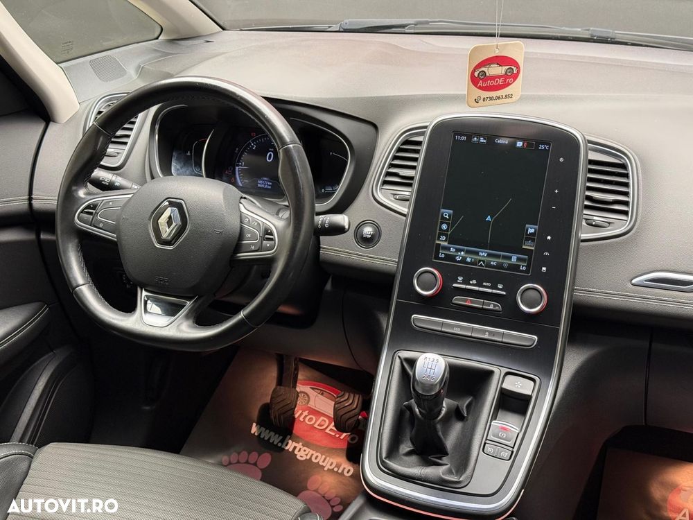 Renault Scenic - 8