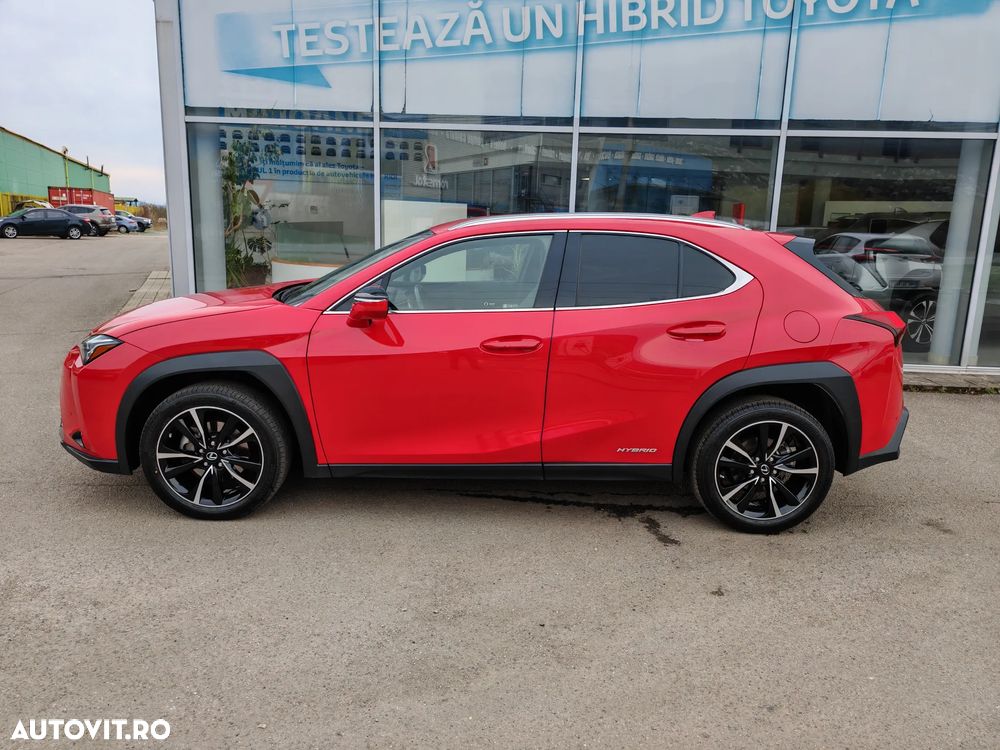 Lexus UX 250h FWD Executive - 37
