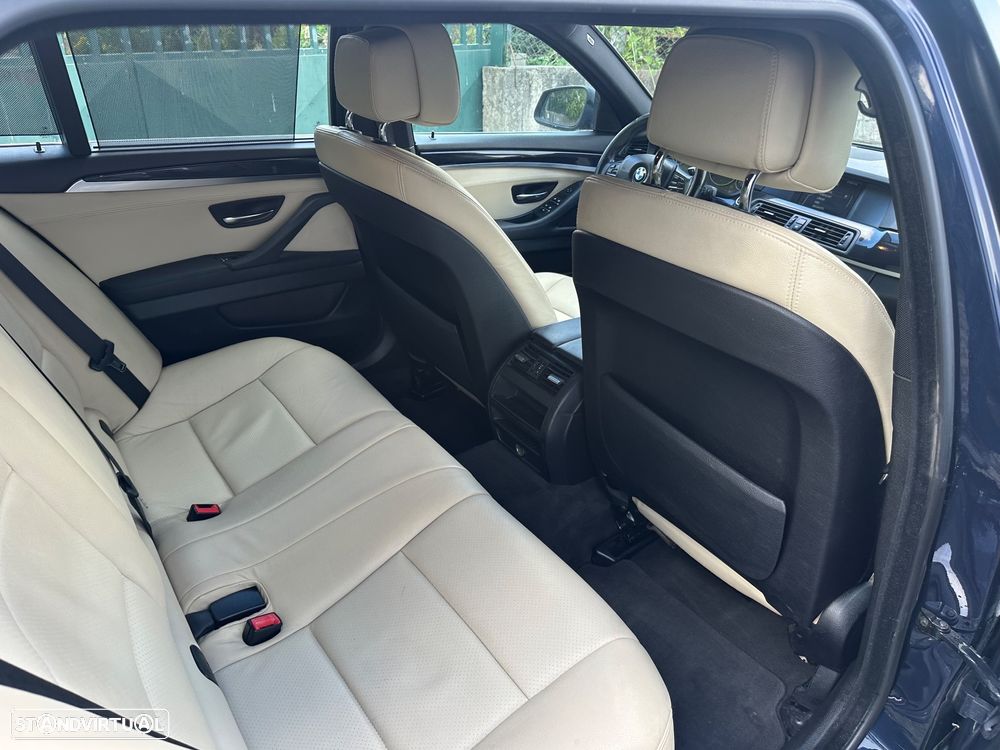BMW 520 d Exclusive Auto 129g - 32