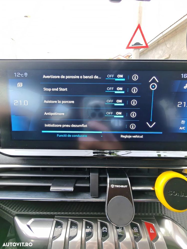 Peugeot 3008 - 19