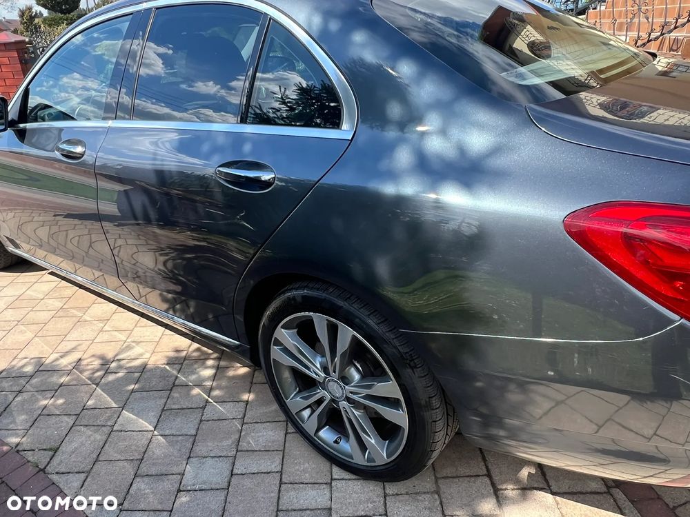 Mercedes-Benz Klasa C 300 7G-TRONIC - 12