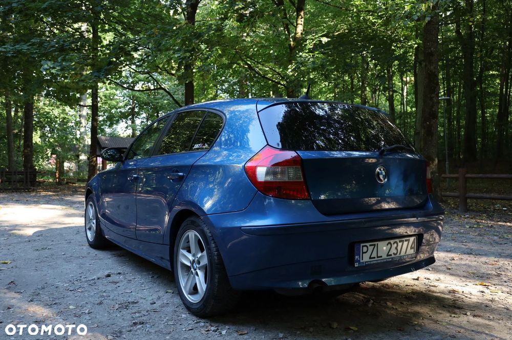 BMW Seria 1 120i - 4