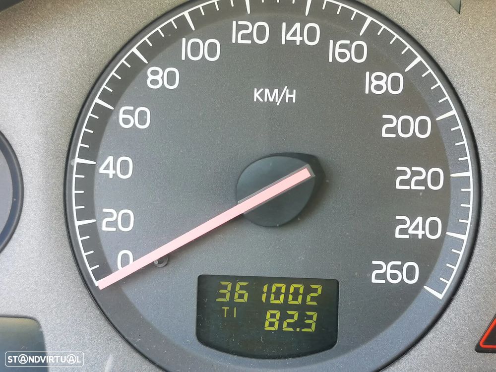 Volvo S60 2.3 T5 - 24