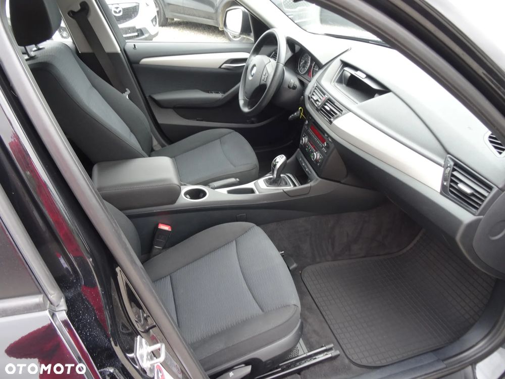 BMW X1 sDrive16d Sport Line - 12
