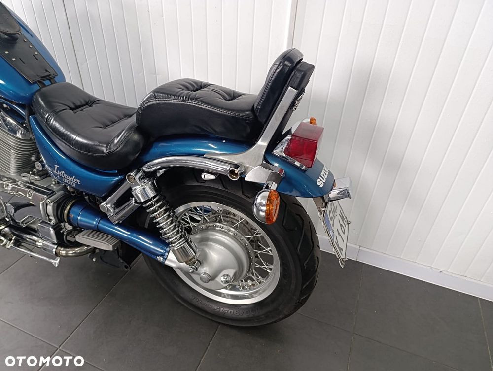 Suzuki Intruder - 12