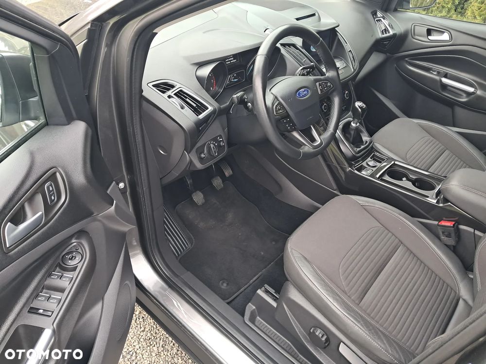 Ford Kuga 1.5 EcoBoost 2x4 Individual - 10