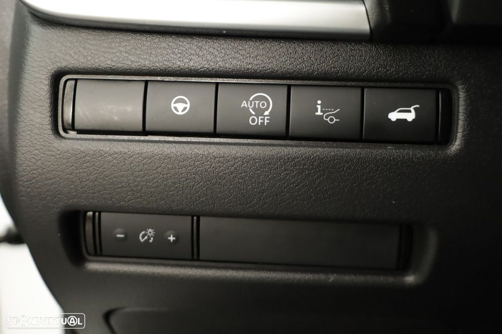 Nissan Qashqai 1.3 DIG-T N-Connecta LED Xtronic - 19