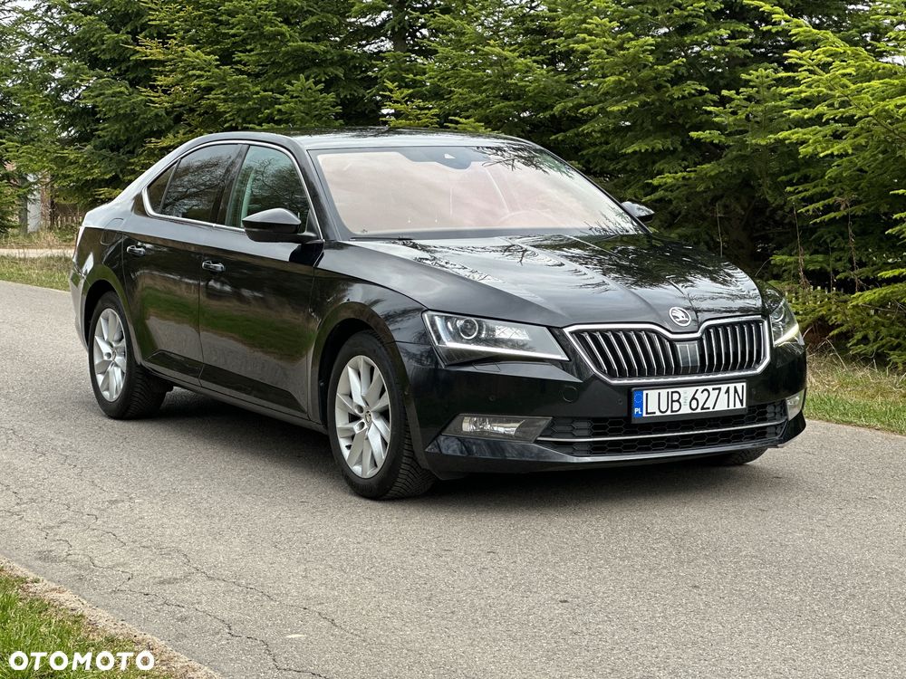 Skoda Superb 2.0 TDI Premium Edition - 4