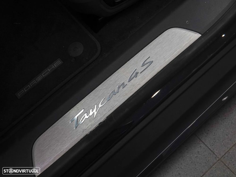 Porsche Taycan 4S - 22
