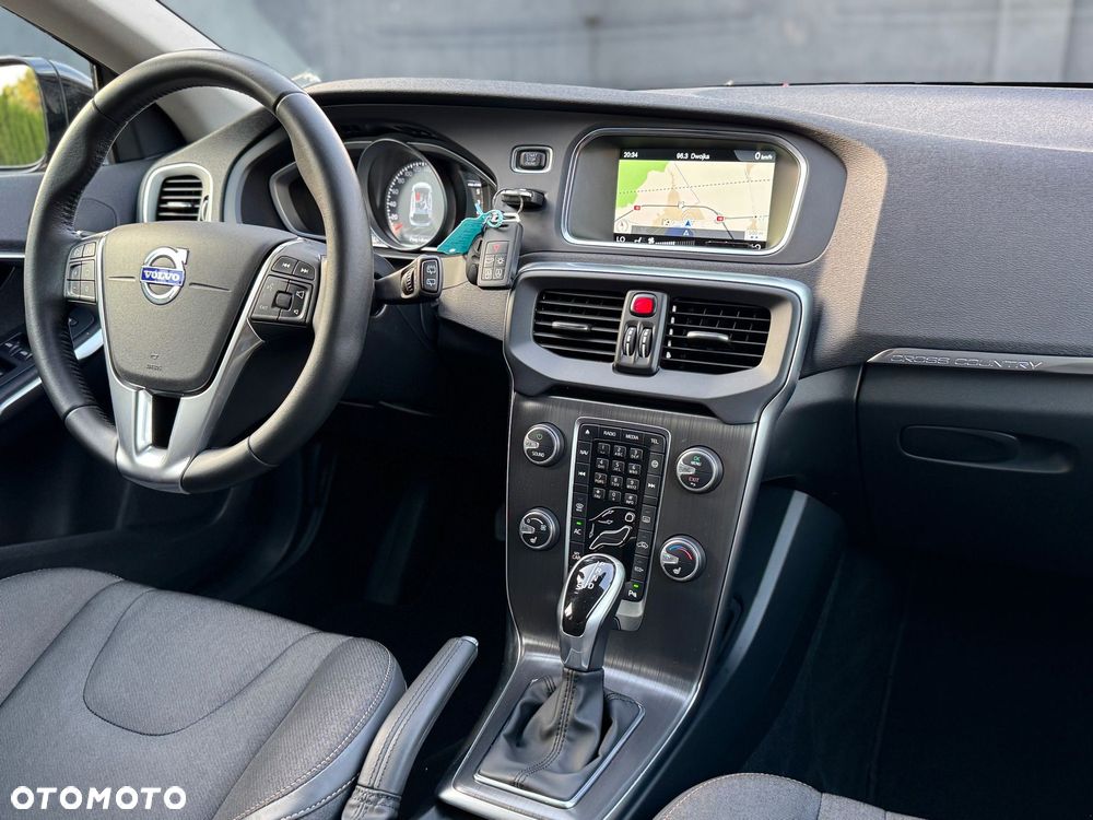 Volvo V40 Cross Country D2 Geartronic Summum - 14