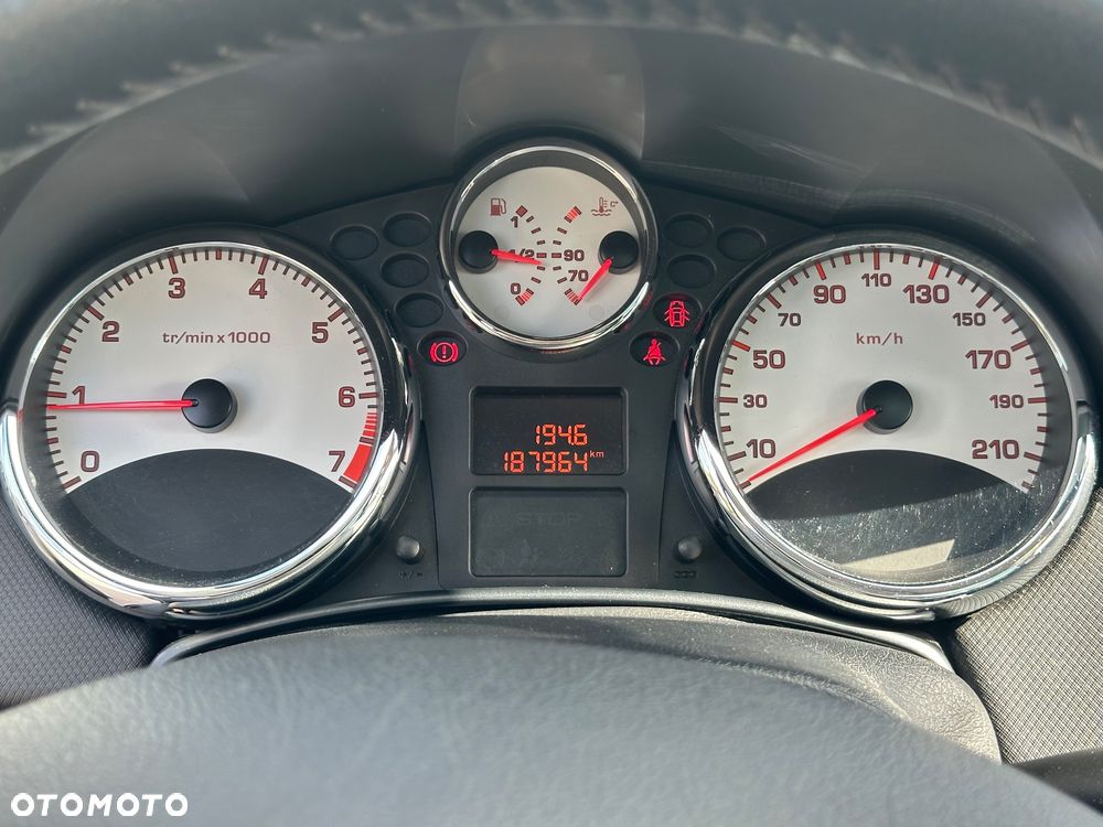 Peugeot 207 1.6 Premium - 12