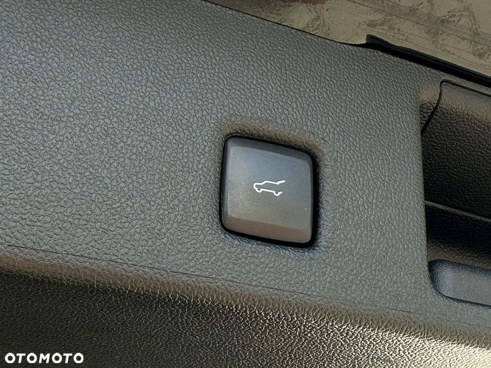 Ford Kuga 2.5 Duratec PHEV ST-LINE X - 19