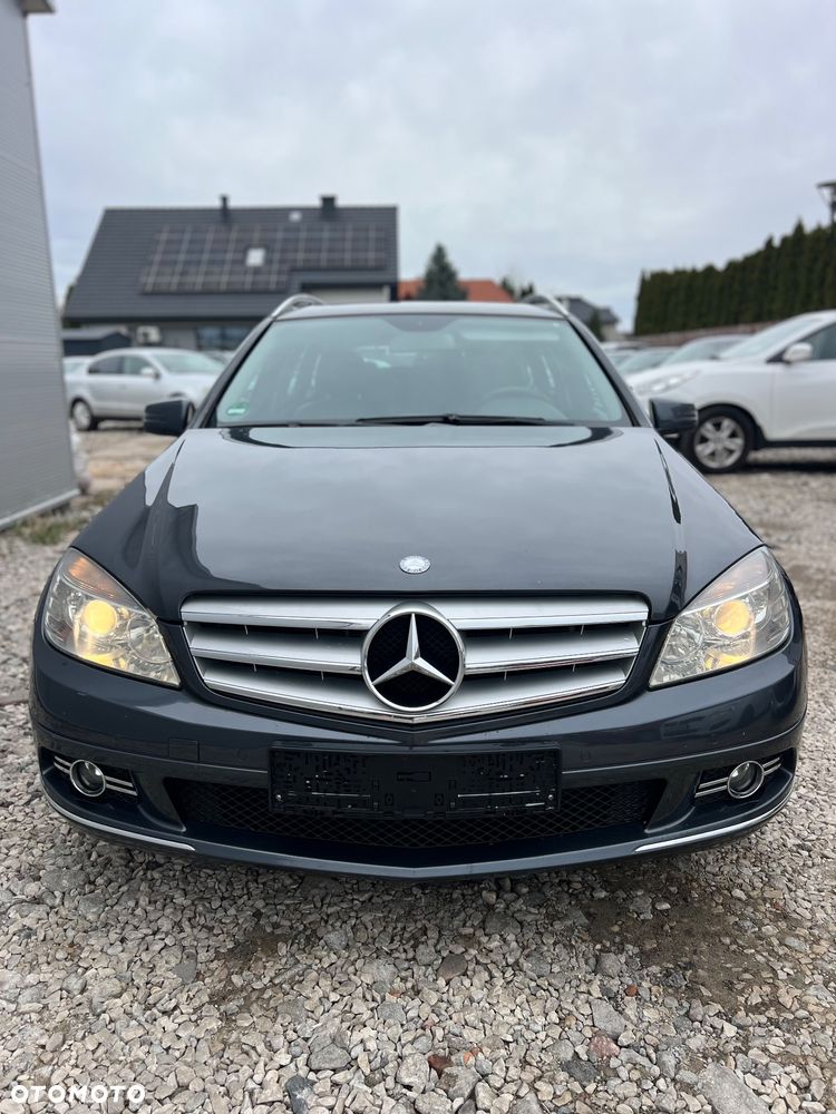 Mercedes-Benz Klasa C 180 CGI BlueEff Avantgarde - 4