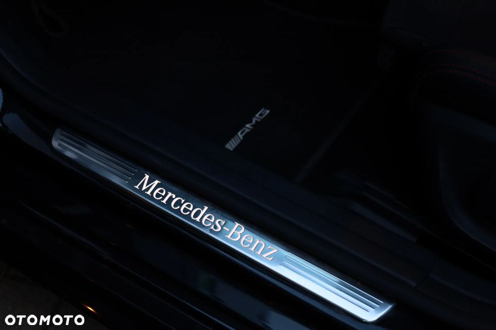 Mercedes-Benz CLA 200 7G-DCT AMG Line - 29