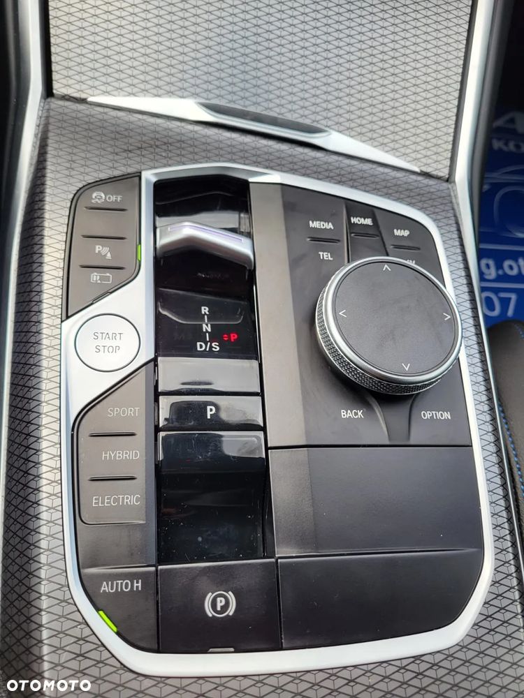 BMW Seria 3 ver-320e-phev - 28
