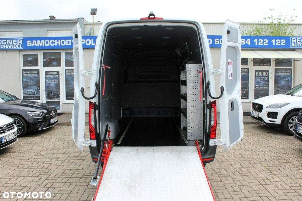 Mercedes-Benz Sprinter - 9