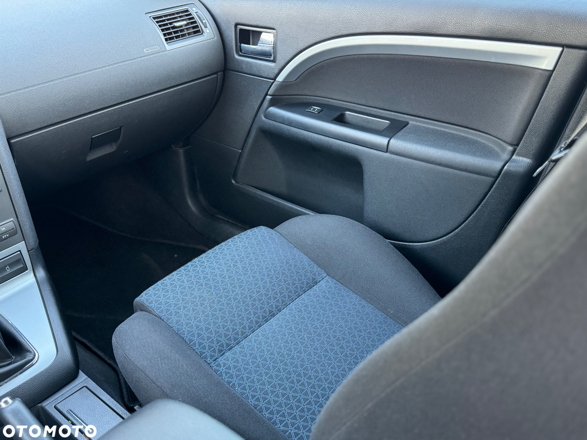 Ford Mondeo 1.8 Silver X - 18