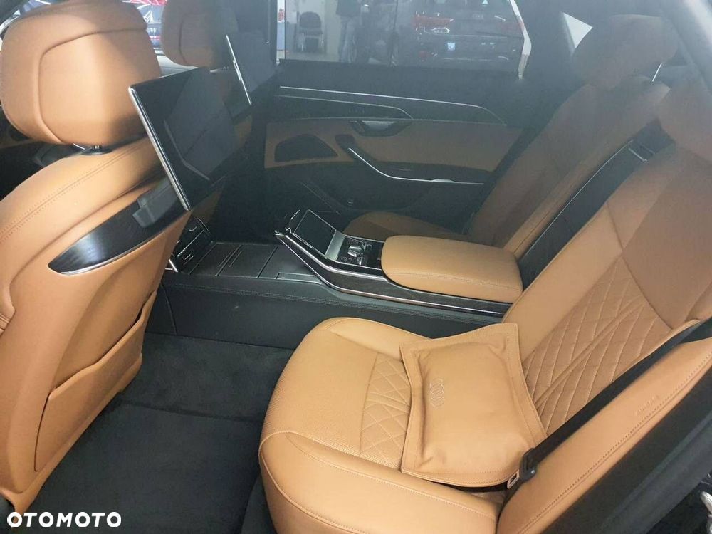 Audi A8 - 10