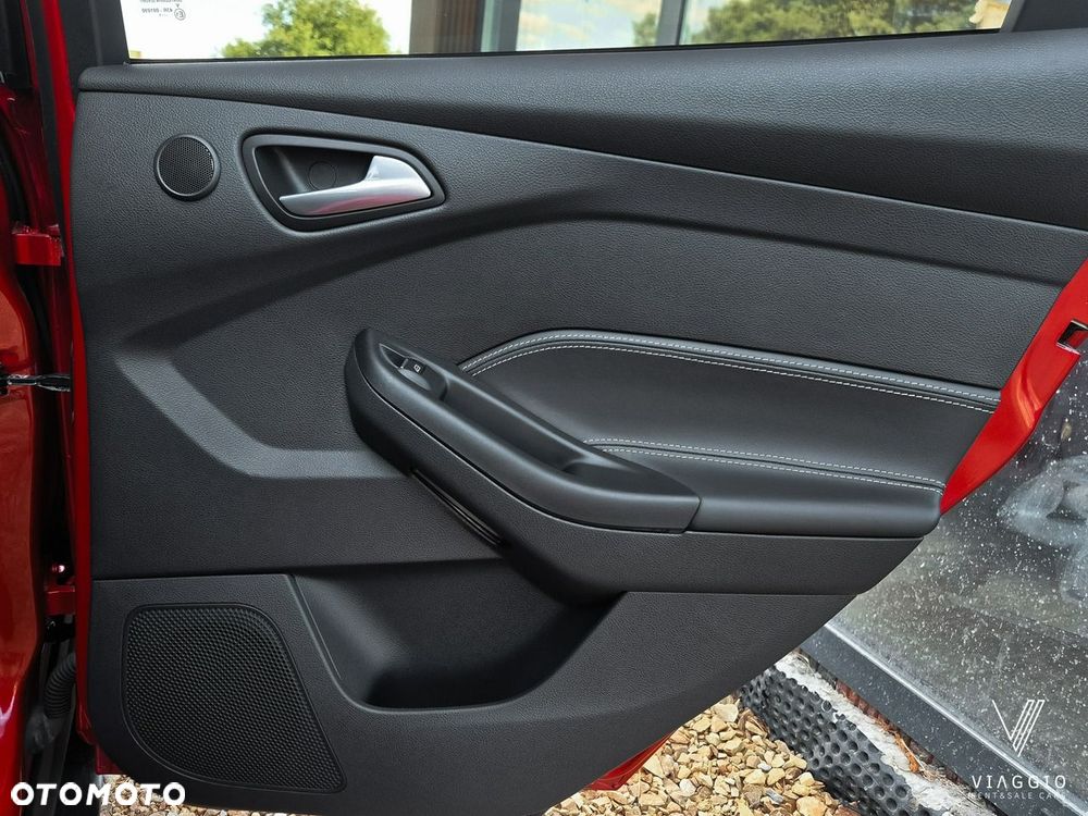 Ford Focus 1.6 EcoBoost Titanium - 25