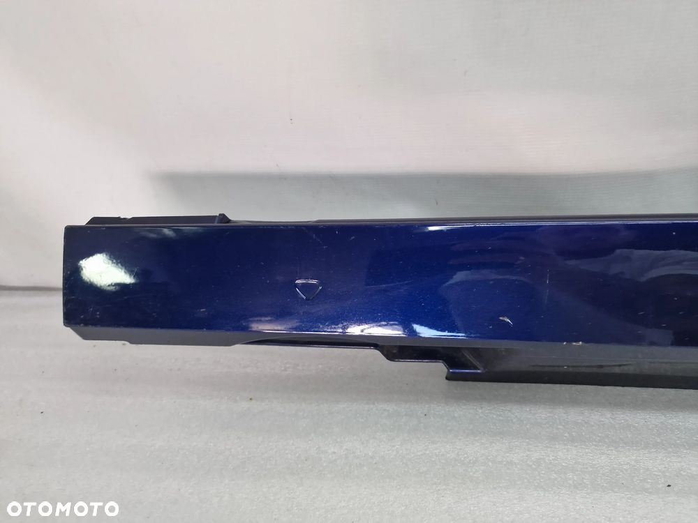VW PASSAT B8 3G0 14- LISTWA PROGOWA / NAKŁADKA PROGU , KOLOR GRANATOWY METALIK , NR 3G0853857F , NR AUKCJI PR348 - 2