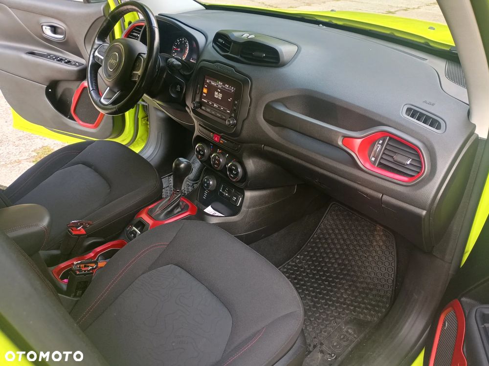 Jeep Renegade - 10