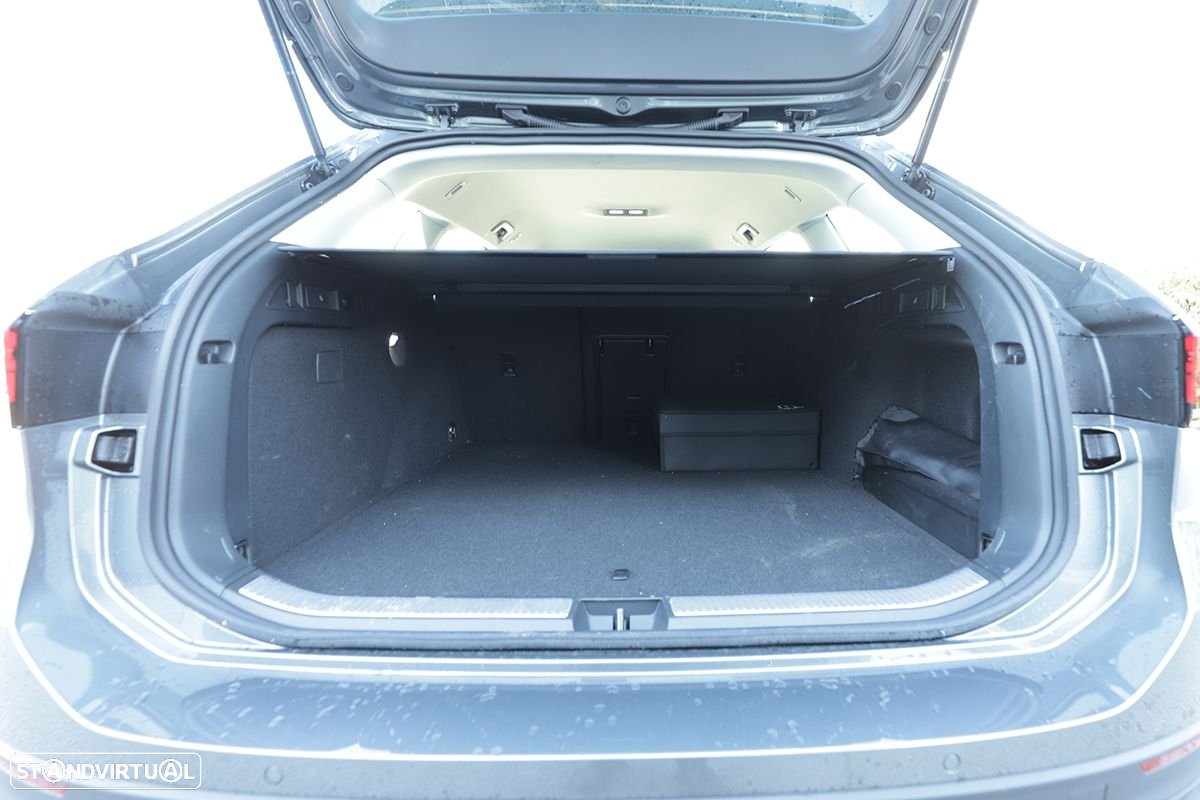 VW Passat Variant 1.5 TSI eHybrid DSG - 19
