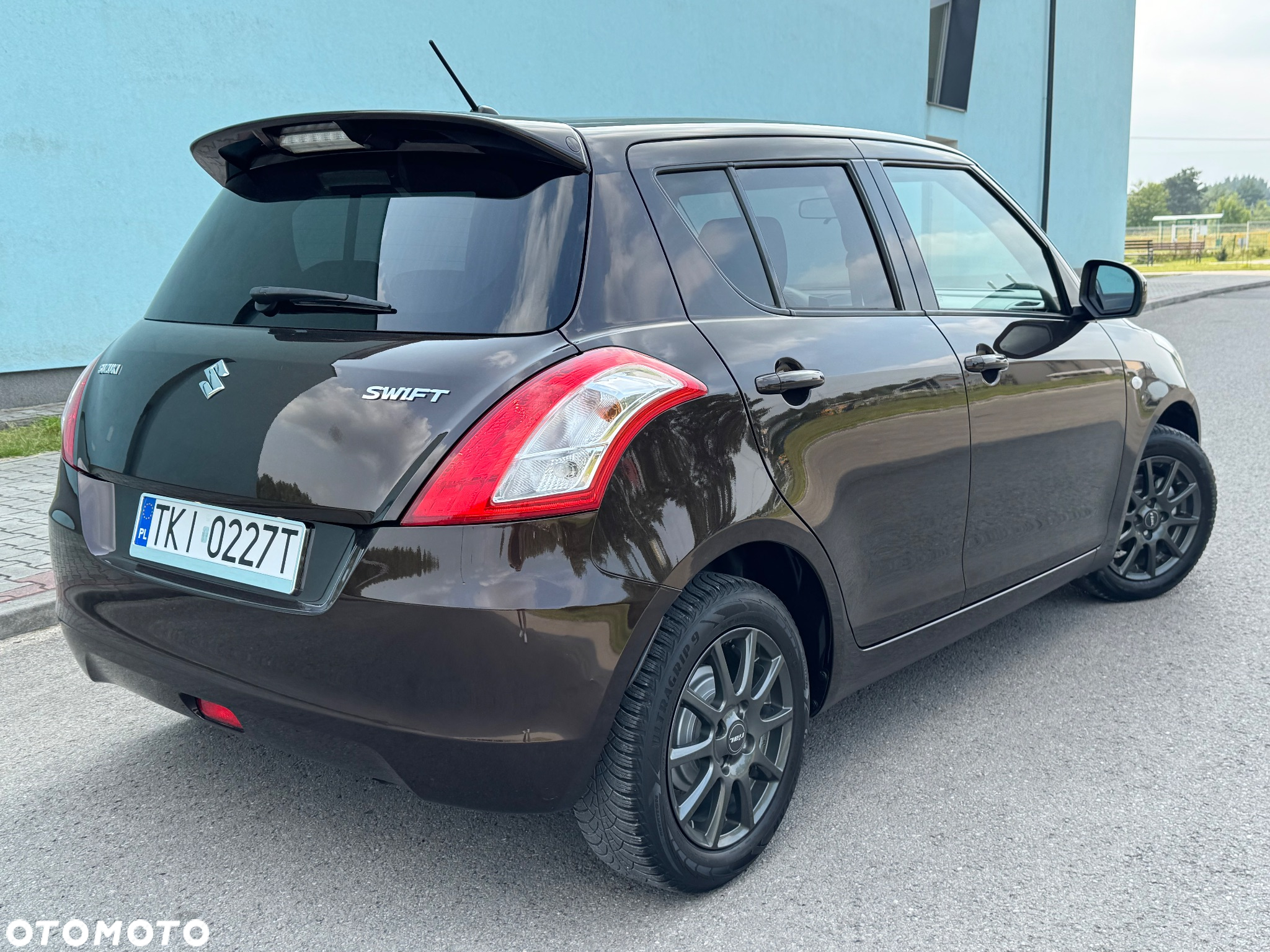 Suzuki Swift 1.2 Premium - 12