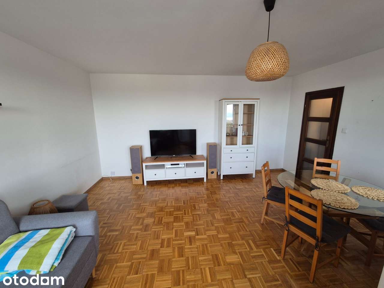 52m2, 2 pokoje, ciche, czyste, wyposażone. Dostępne od zaraz