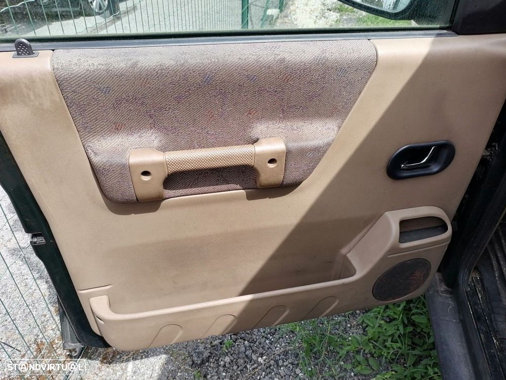 Peças Land Rover Discovery II (L318) 2.5 Td5 4x4 2000 - 10
