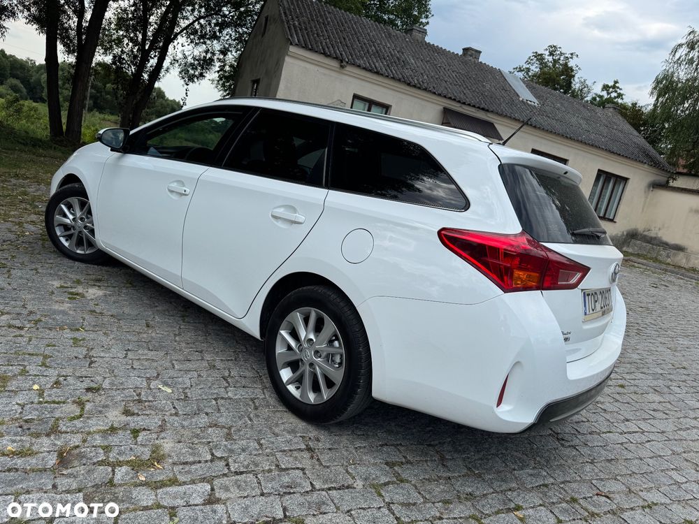 Toyota Auris 1.4 D-4D Comfort - 8