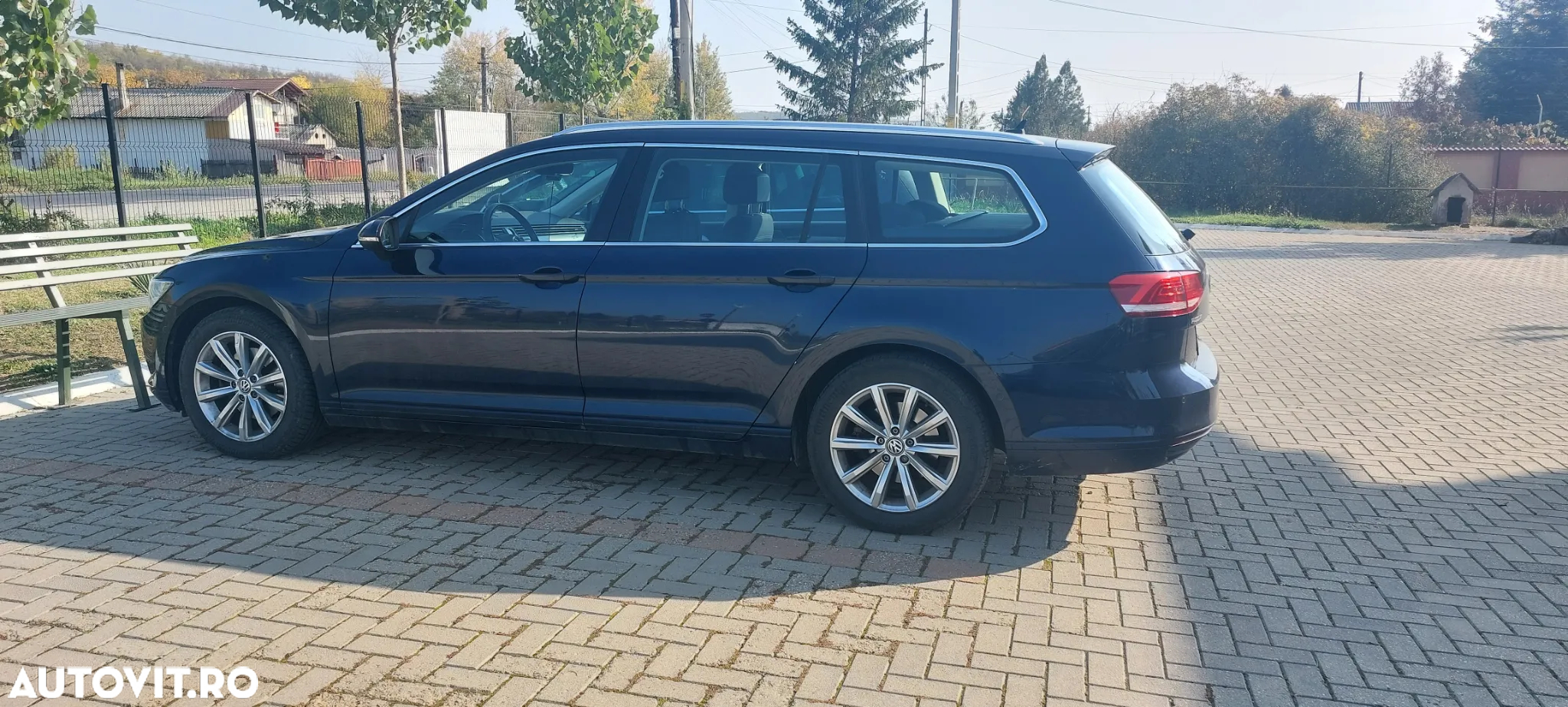 Volkswagen Passat Variant 1.6 TDI (BlueMotion Technology) DSG Comfortline - 3