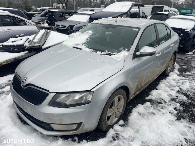Dezmembrez Skoda Octavia 3 an 2016 motor 1.6 TDI CLH euro 6 - 6
