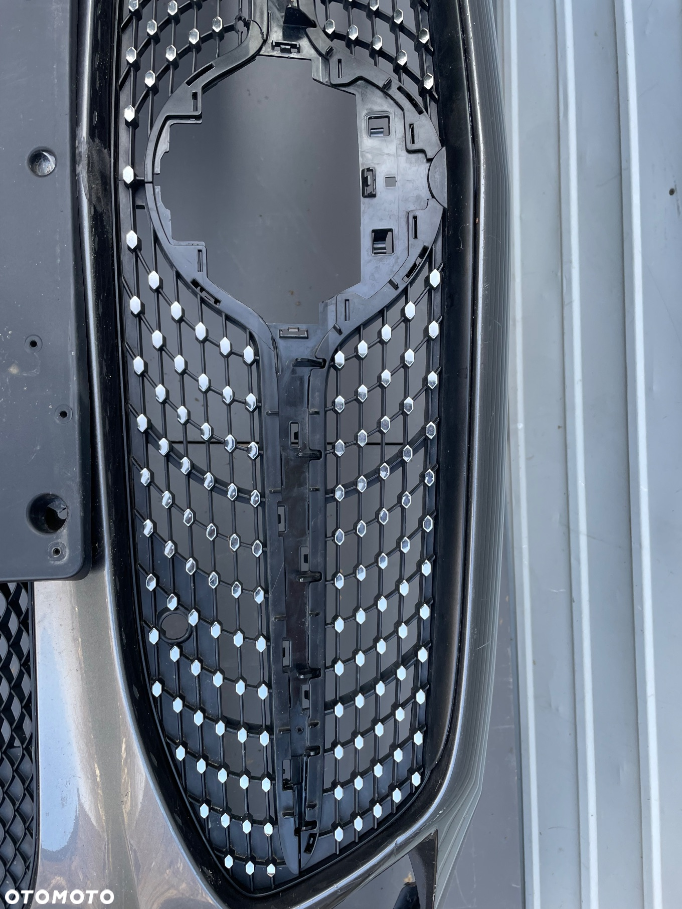 ZDERZAK  GRILL MERCEDES CLA W118  KRATKI 18- - 12
