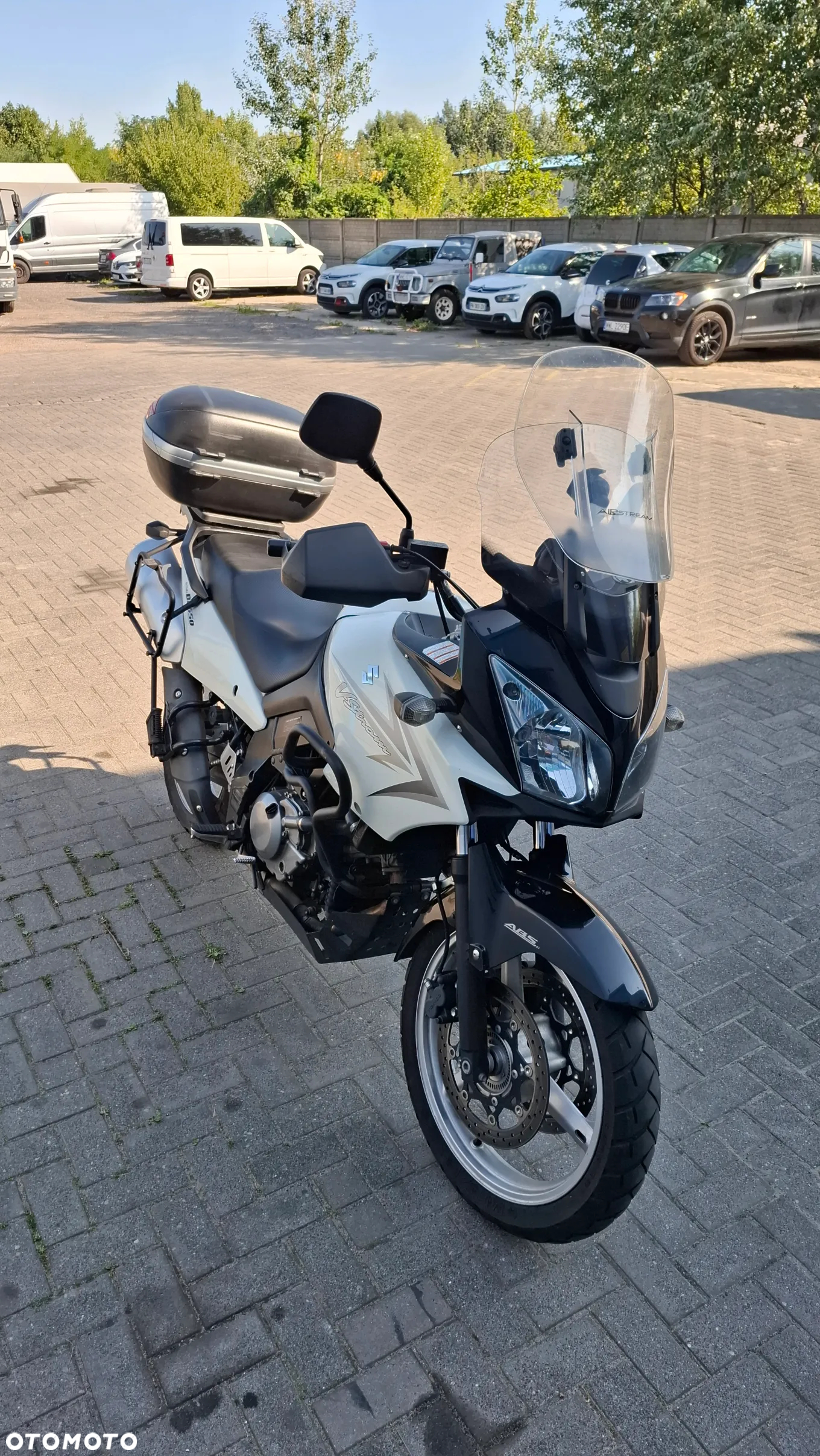 Suzuki DL - 2