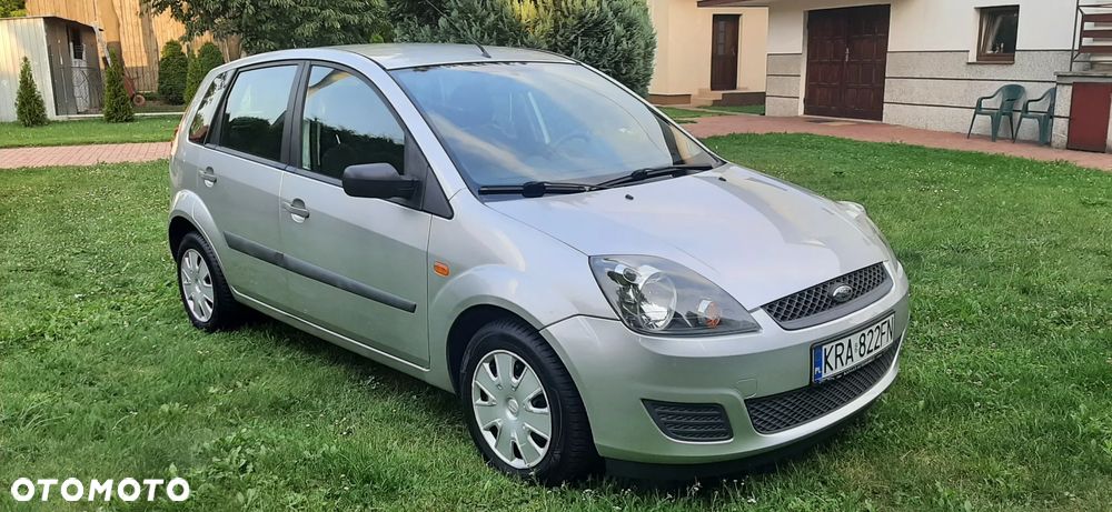 Ford Fiesta - 24