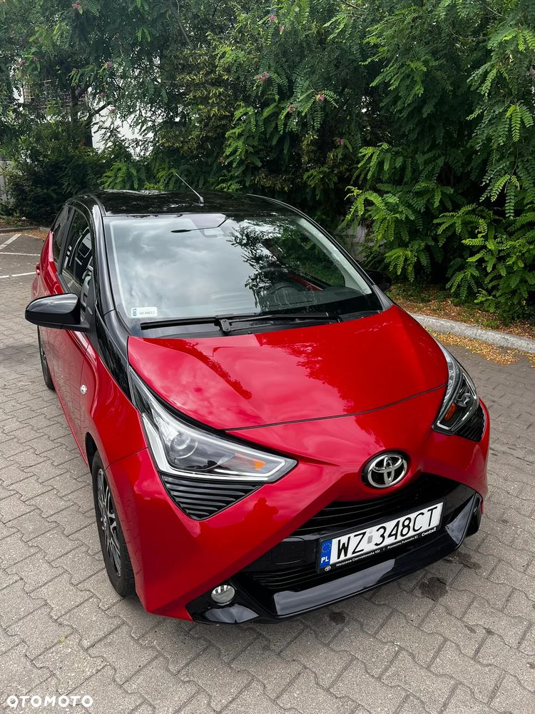 Toyota Aygo x.shift x-play connect - 2