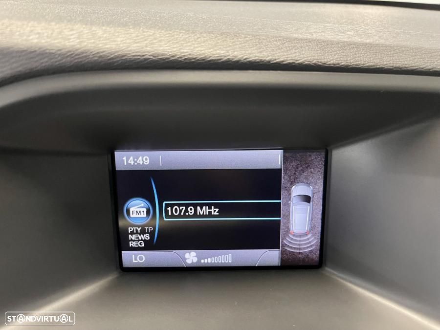 Volvo V60 2.0 D4 Momentum - 16