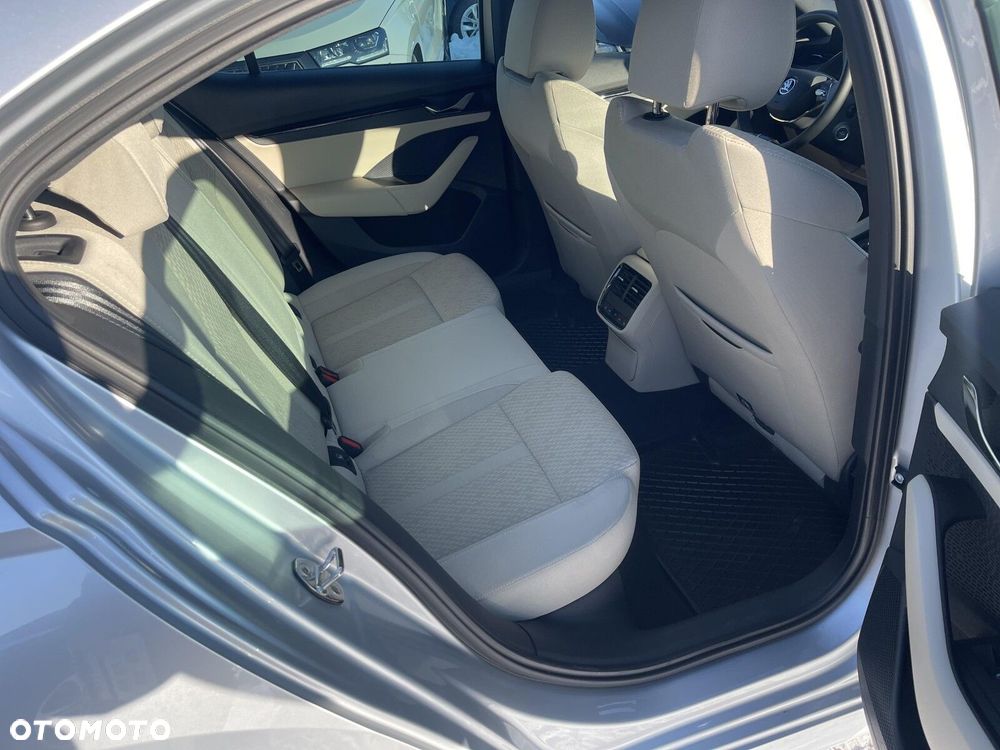 Skoda Octavia 2.0 TDI 4x4 Style DSG - 24