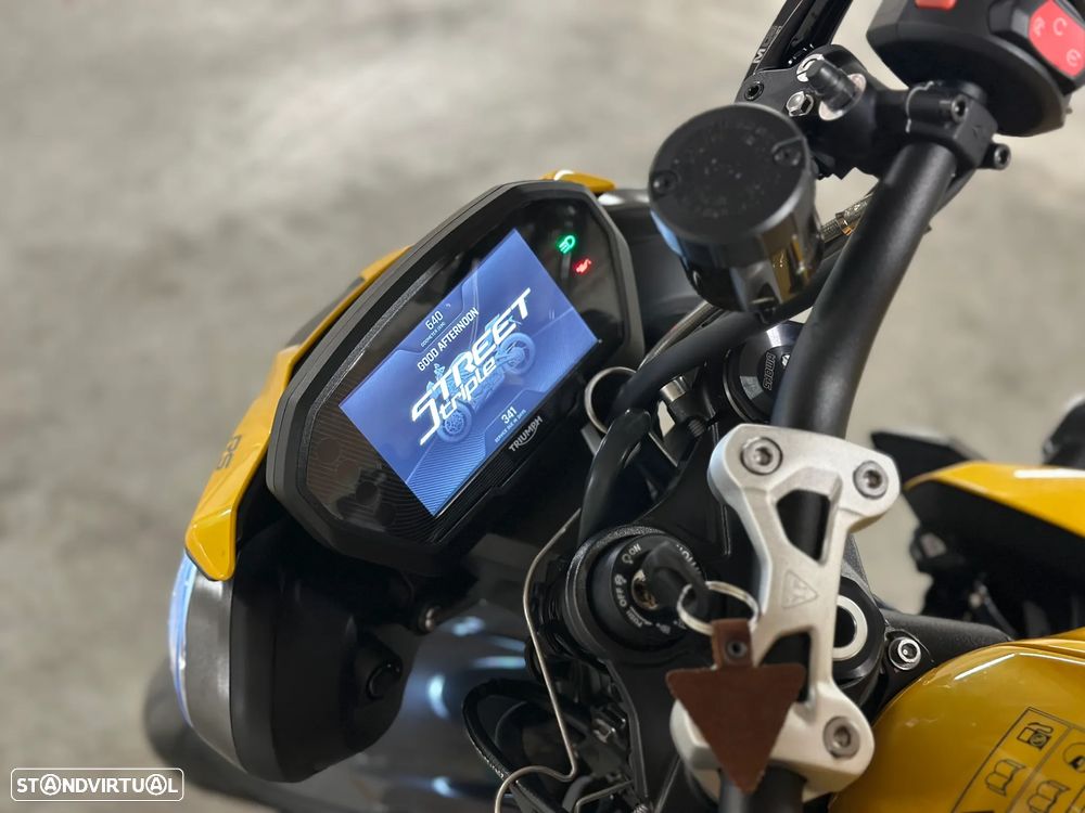 Triumph Street Triple RS - 4