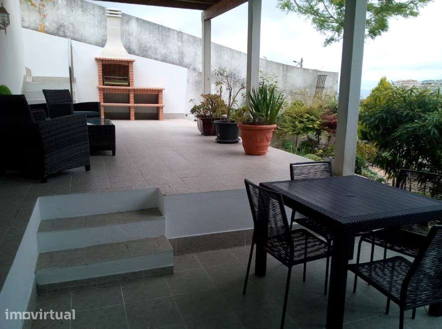 T2  pronto a habitar com terraço e jardim em Sintra - Grande imagem: 2/19