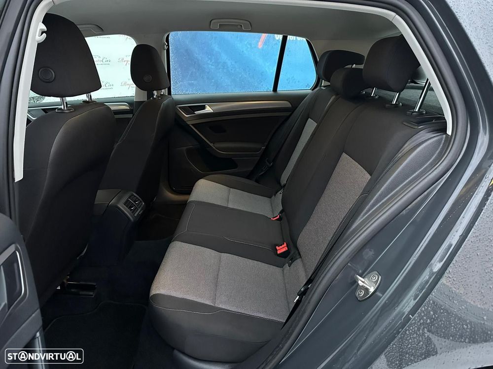 VW Golf 1.6 TDi BlueMotion Trendline - 11