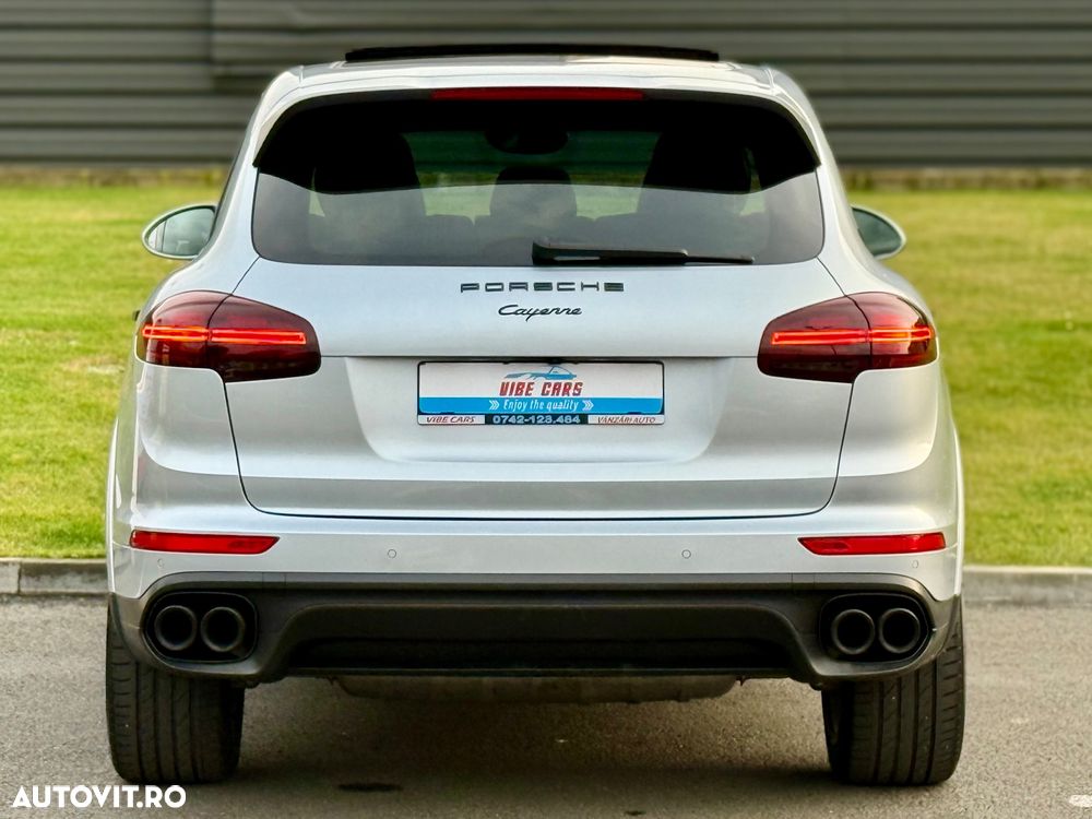 Porsche Cayenne Platinum Edition - 3